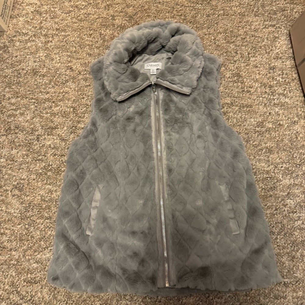 Carmen Marc Valvo Soft Gray Faux Fur Vest